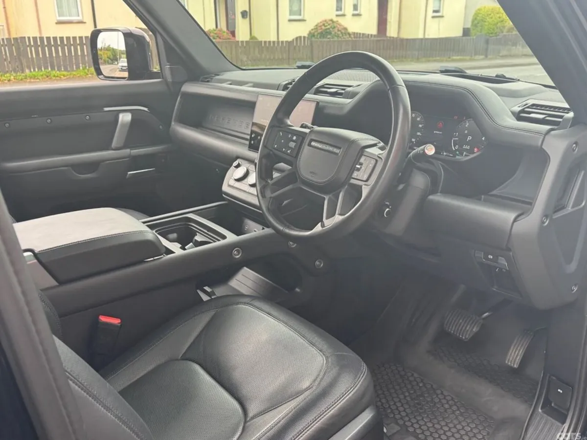 Land Rover Defender SUV, Diesel Hybrid, 2024, Black