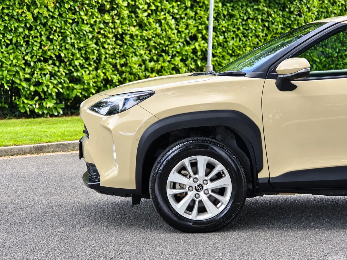 Toyota Yaris Cross Estate, Petrol Hybrid, 2021, Beige