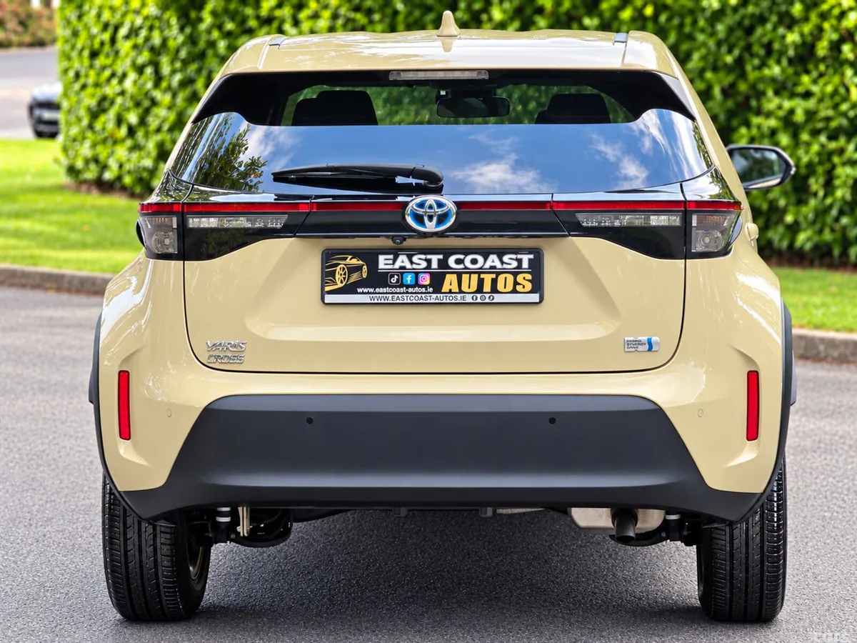Toyota Yaris Cross Estate, Petrol Hybrid, 2021, Beige