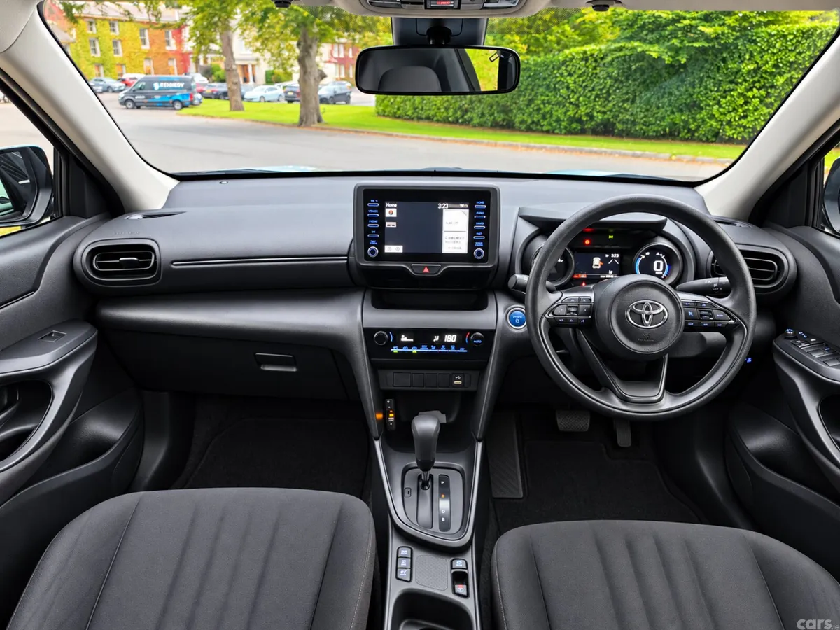 Toyota Yaris Cross Estate, Petrol Hybrid, 2021, Beige