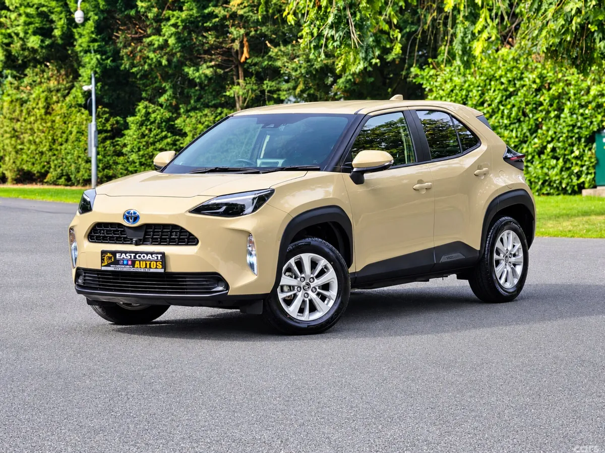 Toyota Yaris Cross Estate, Petrol Hybrid, 2021, Beige