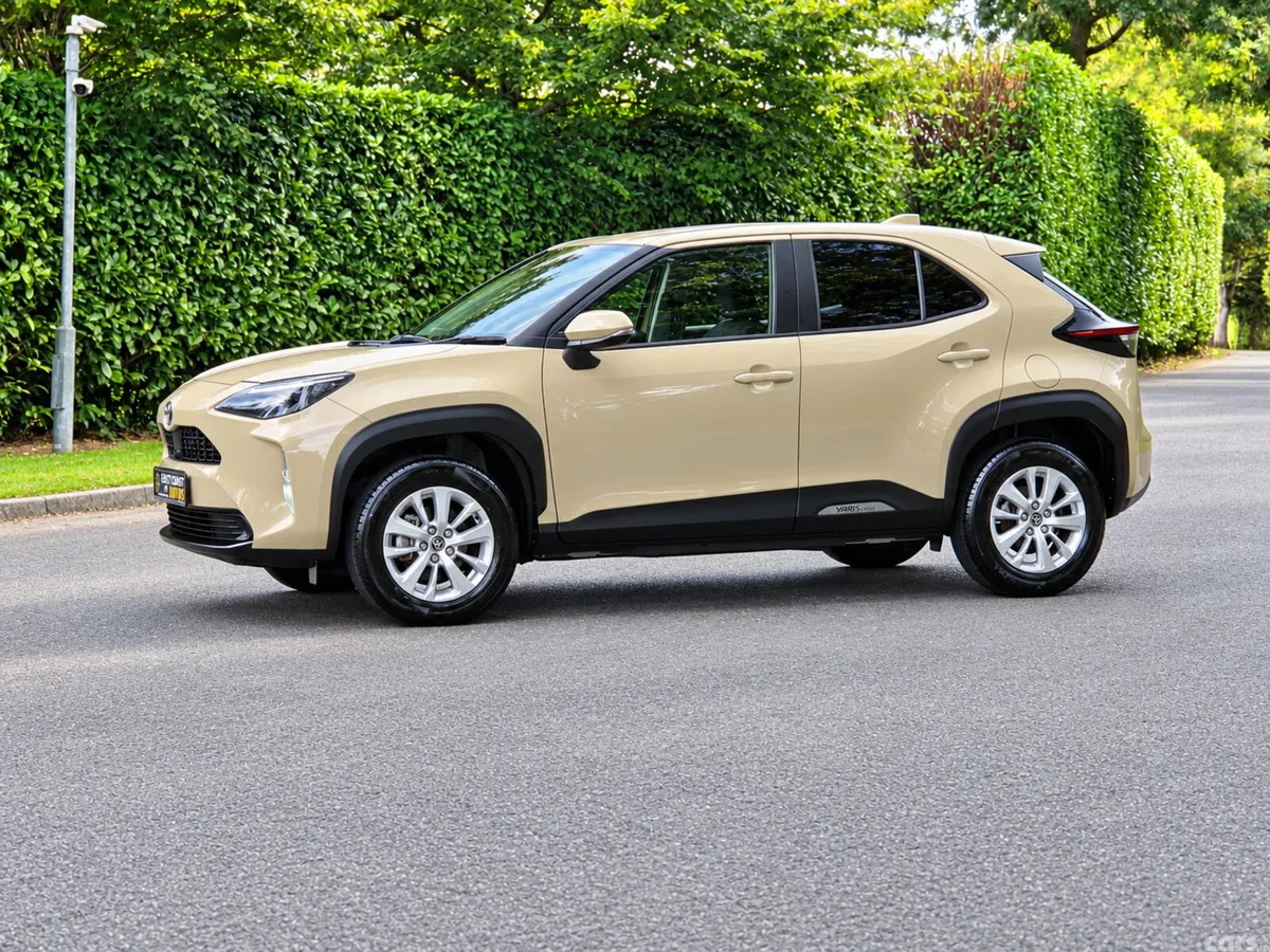 Toyota Yaris Cross SUV, Petrol Hybrid, 2020, Beige