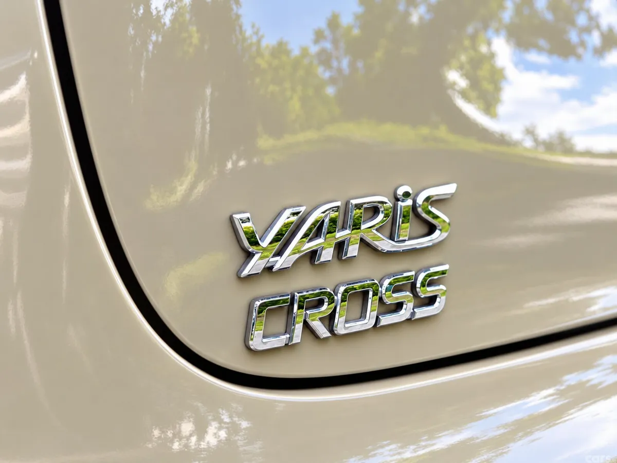 Toyota Yaris Cross SUV, Petrol Hybrid, 2020, Beige