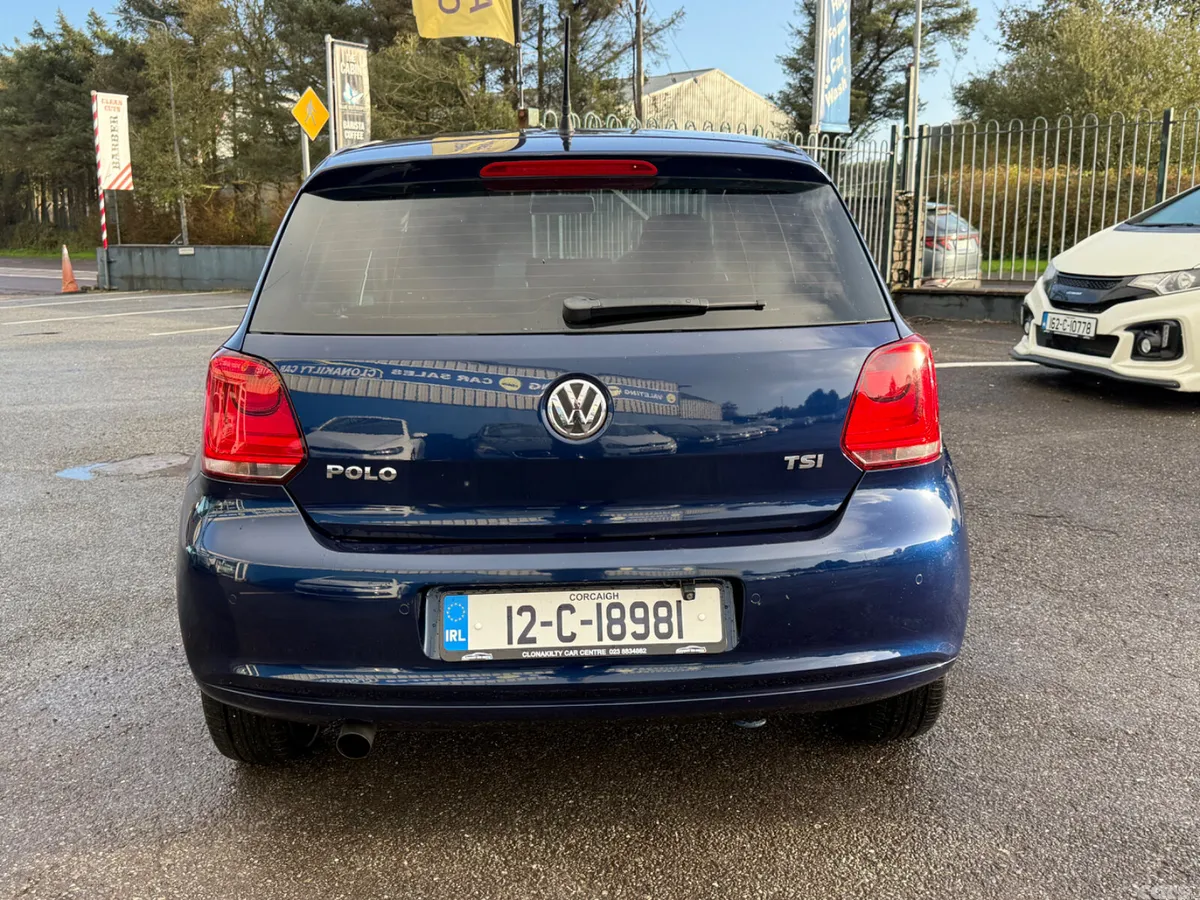 Volkswagen Polo Hatchback, Petrol, 2012, Blue