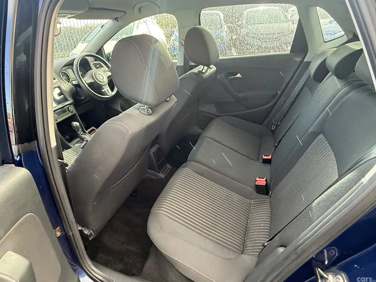 Volkswagen Polo Hatchback, Petrol, 2012, Blue