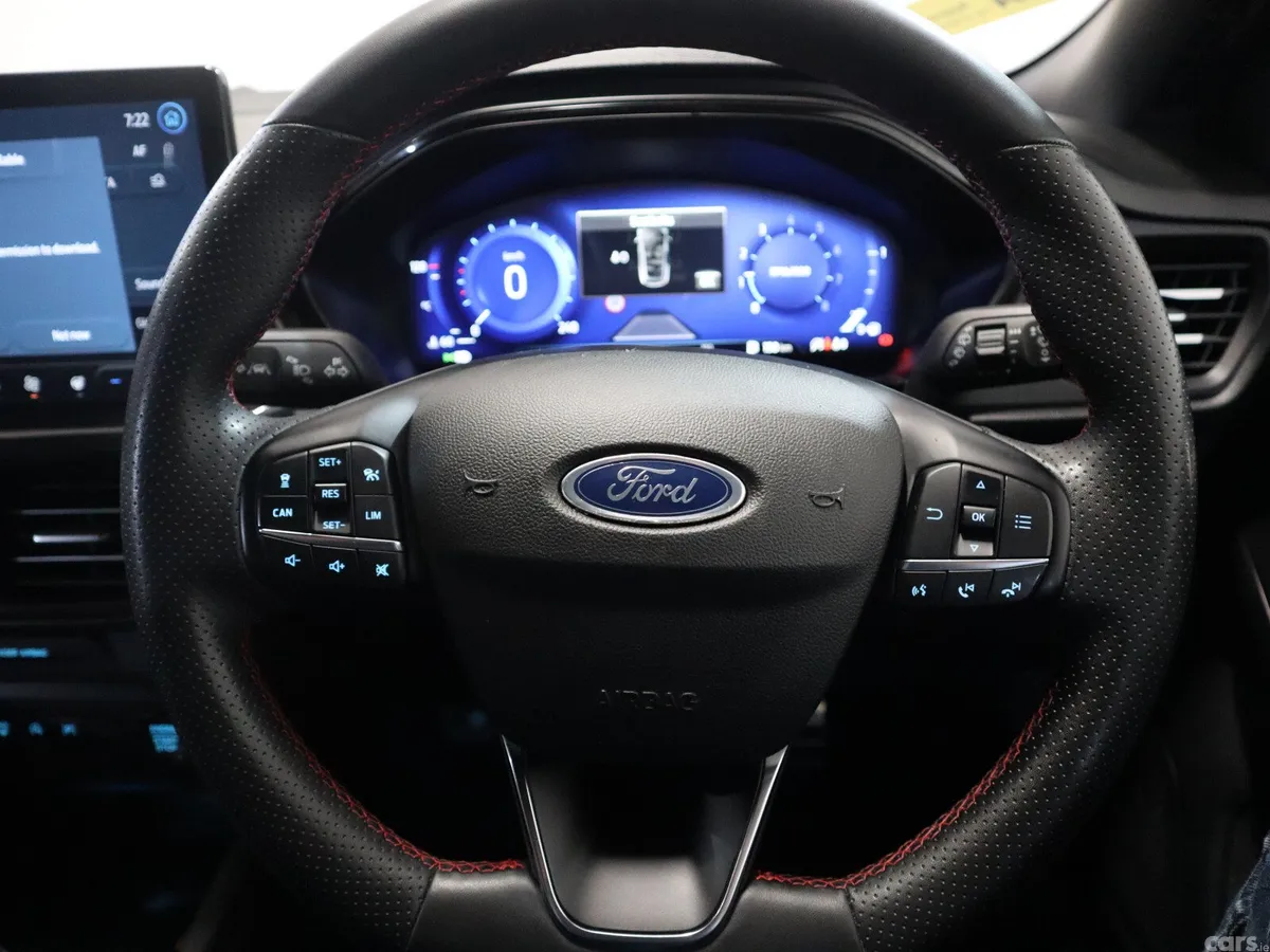 Ford Focus Hatchback, Petrol, 2024, Red