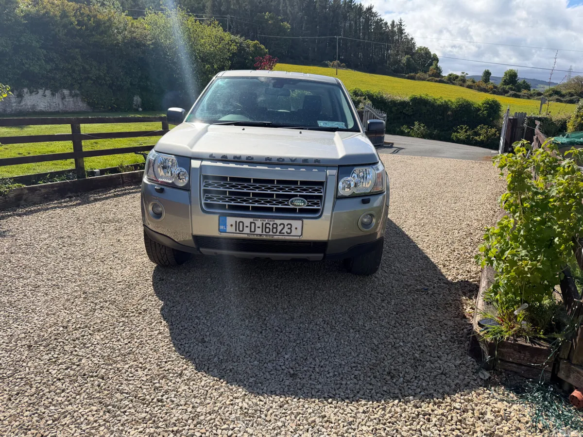 Land Rover Freelander SUV, Diesel, 2010, Gold