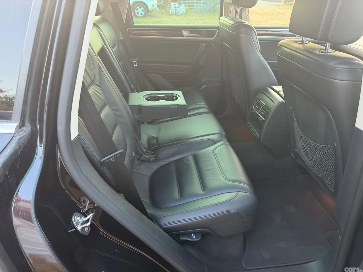 Volkswagen Touareg SUV, Diesel, 2015, Black