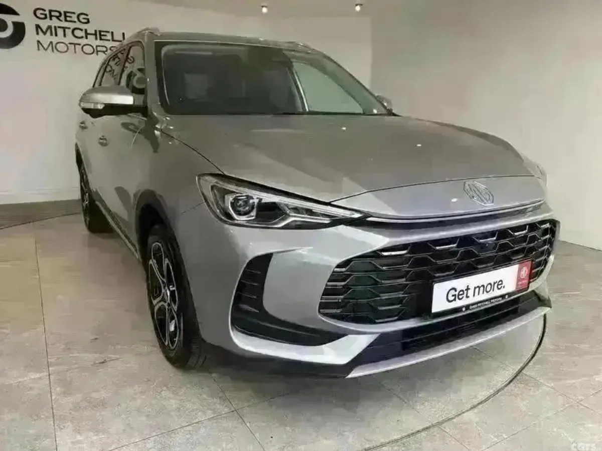 MG ZS SUV, Petrol, 2025, Silver