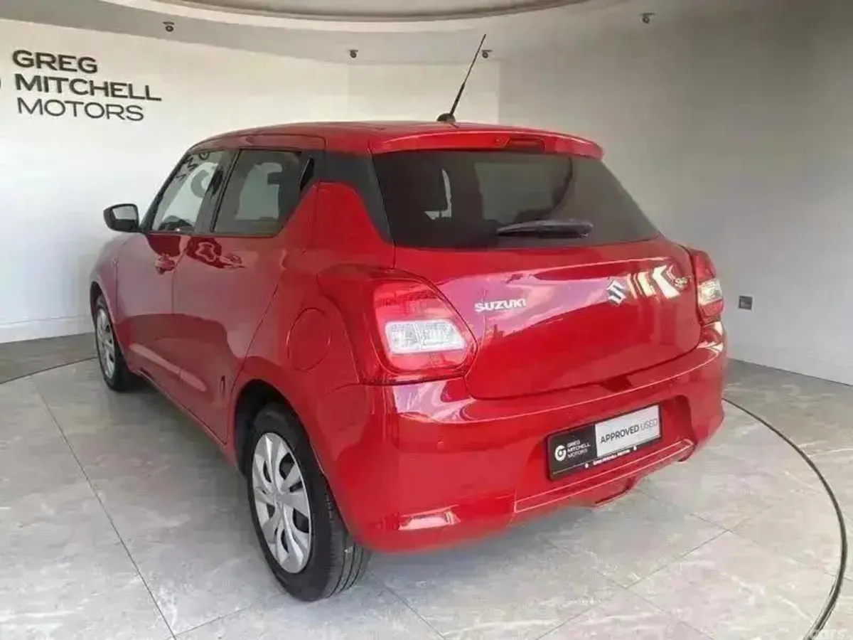 Suzuki Swift Hatchback, Petrol, 2018, Red