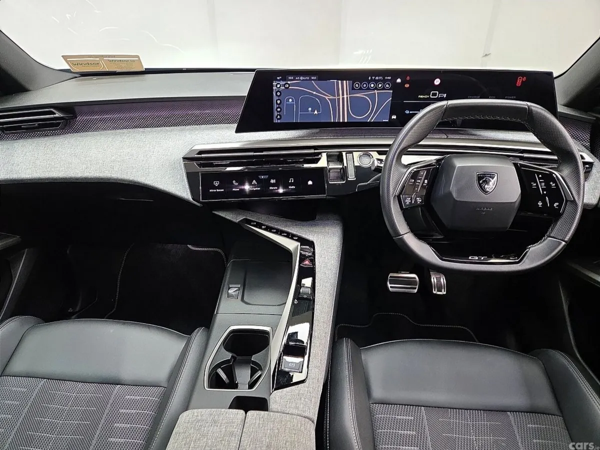 Peugeot 5008 SUV, Electric, 2025, Blue