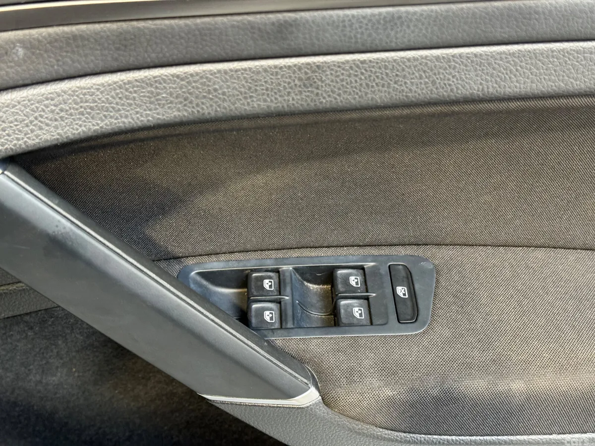 Volkswagen Golf Hatchback, Petrol, 2019, White