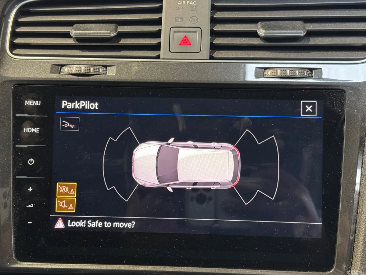 Volkswagen Golf Hatchback, Petrol, 2019, White