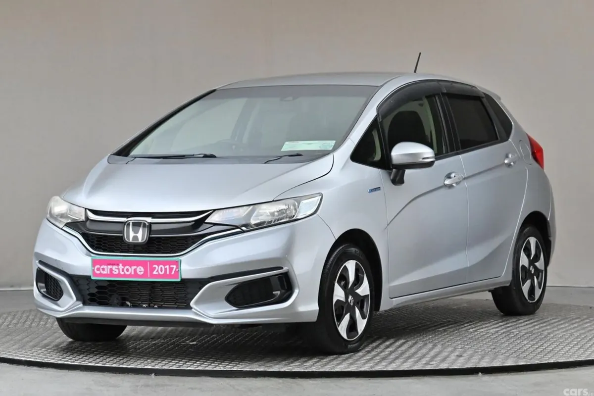 Honda Fit Hatchback, Petrol Hybrid, 2017, Silver