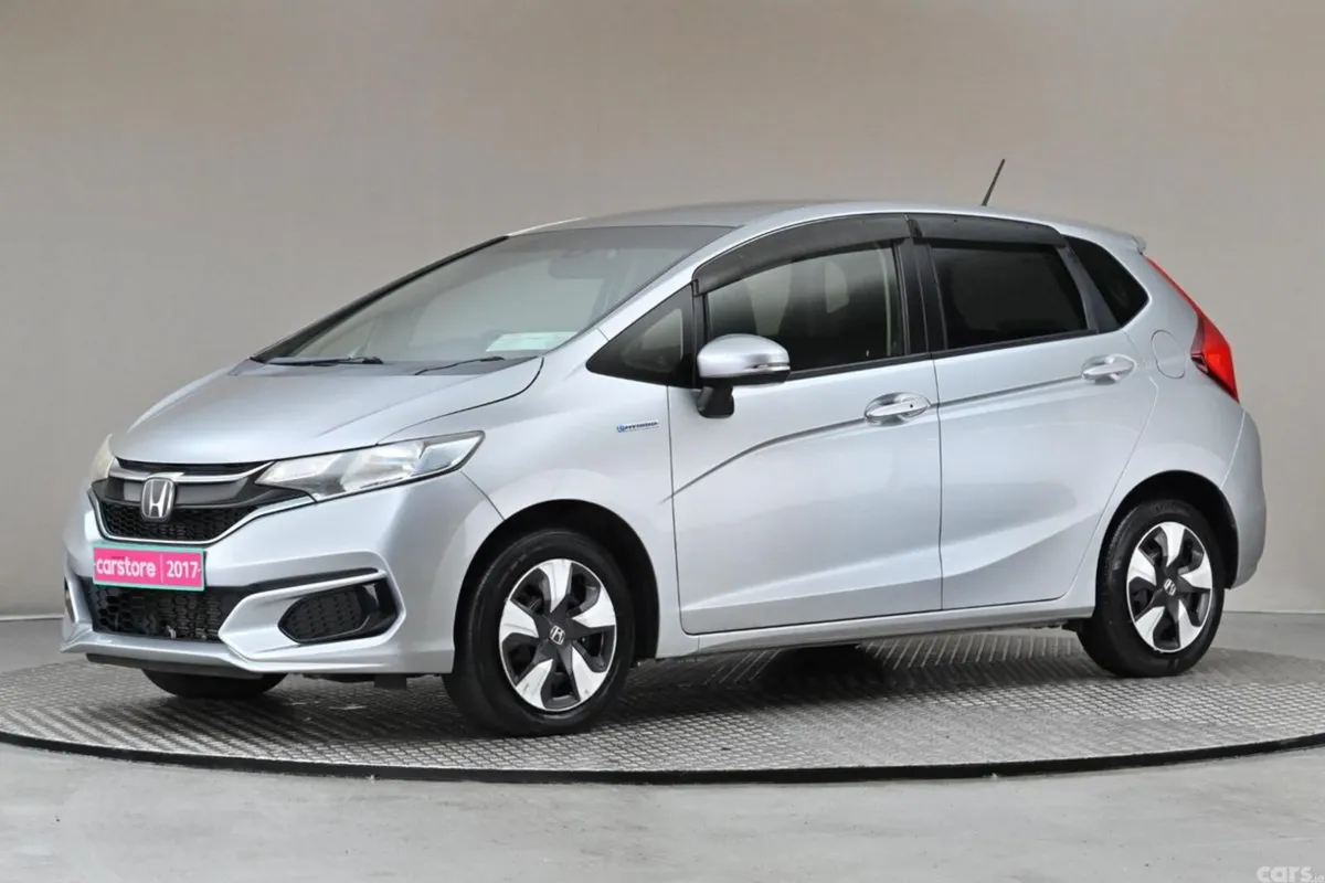 Honda Fit Hatchback, Petrol Hybrid, 2017, Silver