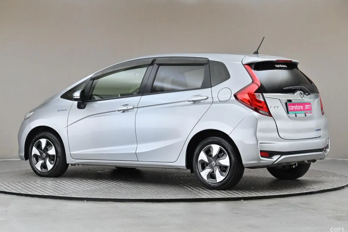 Honda Fit Hatchback, Petrol Hybrid, 2017, Silver