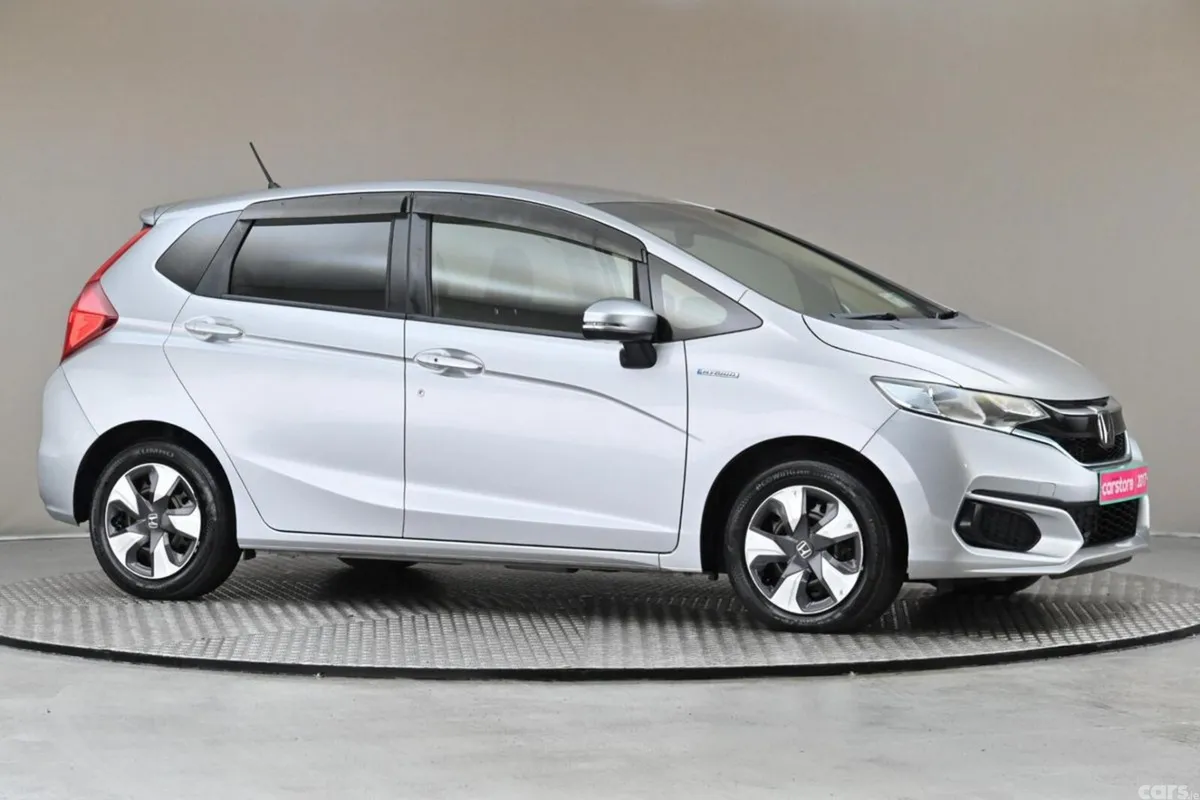 Honda Fit Hatchback, Petrol Hybrid, 2017, Silver