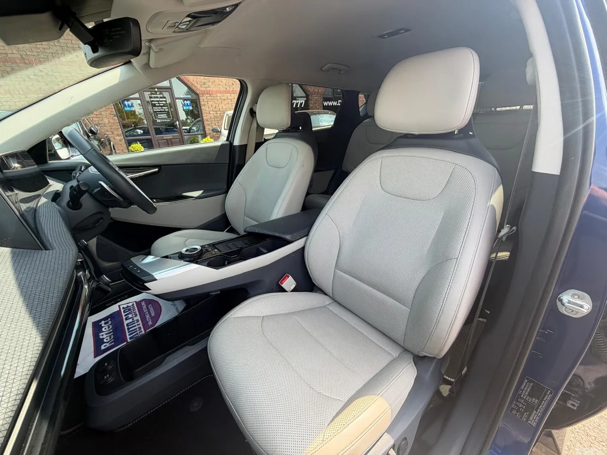 Kia EV6 MPV, Electric, 2022, Blue