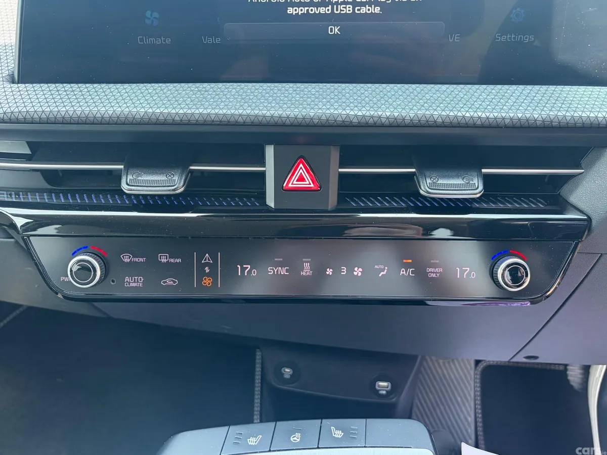Kia EV6 MPV, Electric, 2022, Blue