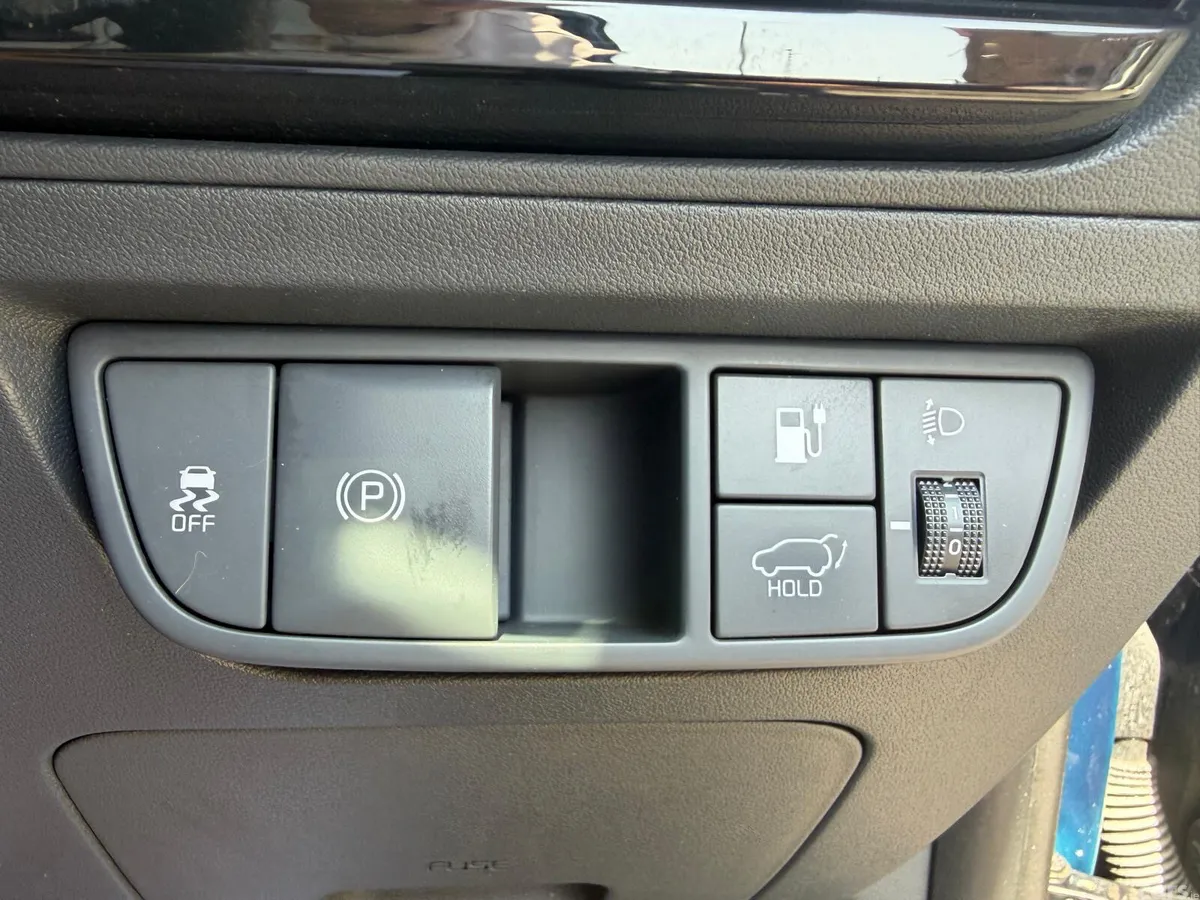 Kia EV6 MPV, Electric, 2022, Blue