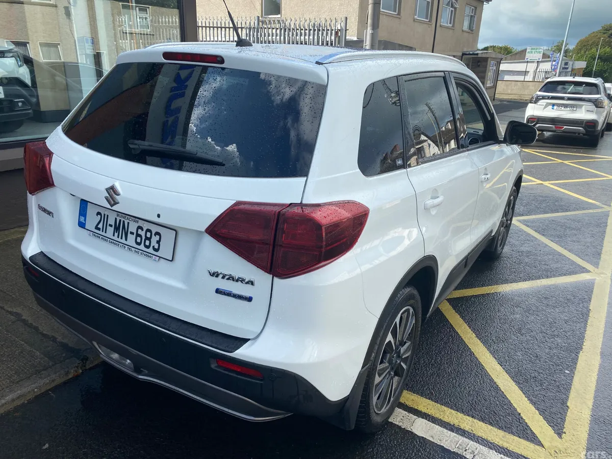 Suzuki Vitara SUV, Petrol, 2021, White