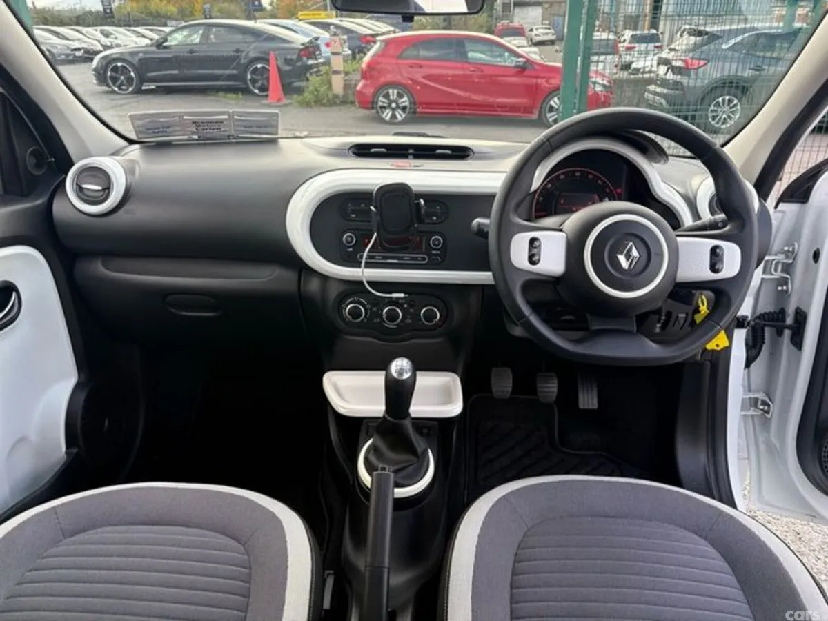 Renault Twingo Hatchback, Petrol, 2017, White