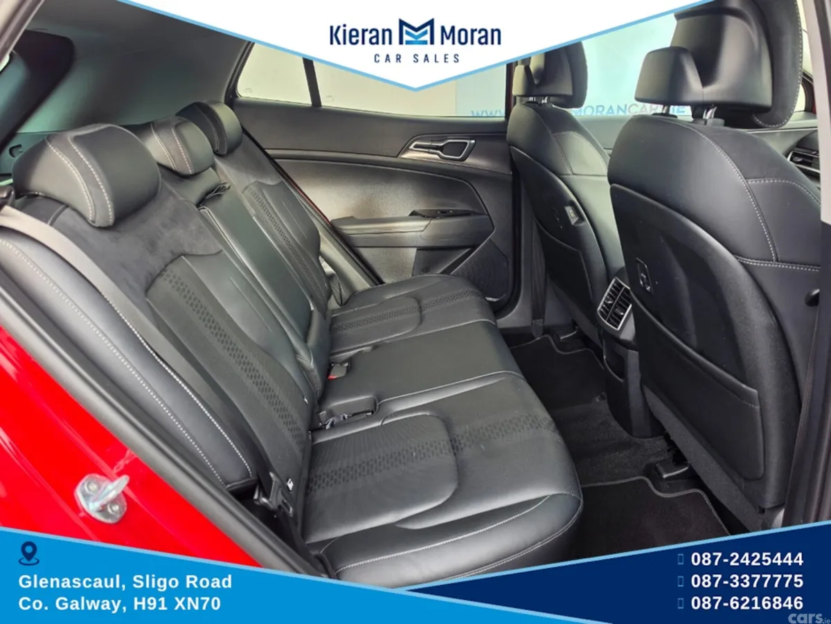 Kia Sportage MPV, Diesel, 2024, Red