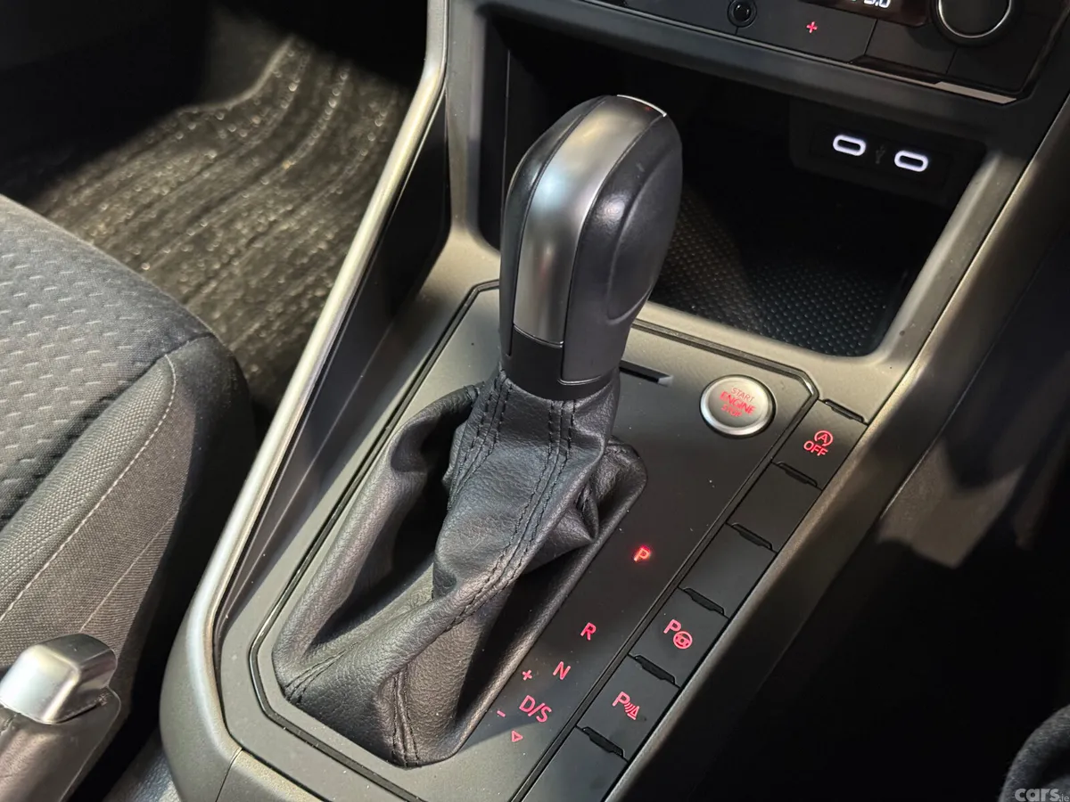 Volkswagen Polo Hatchback, Petrol, 2021, Blue