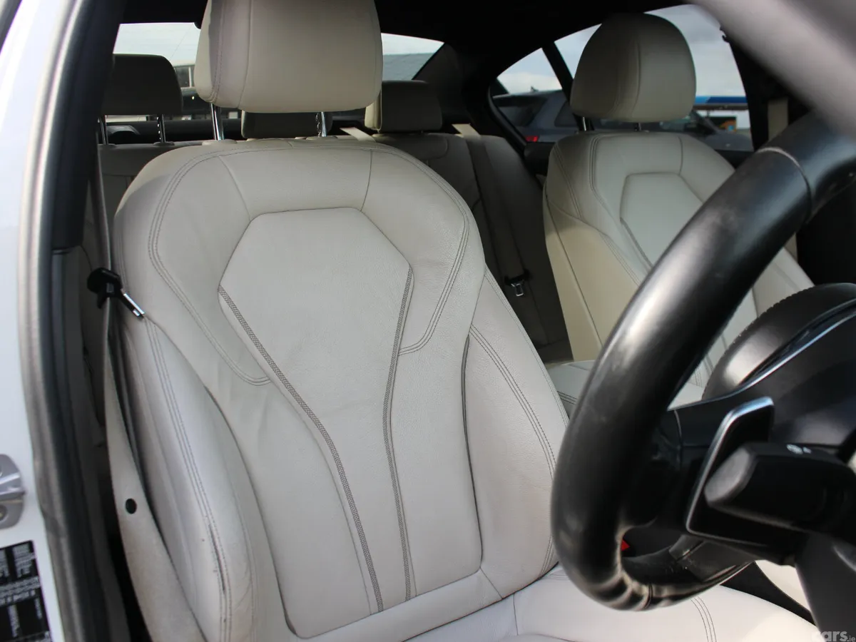 BMW 5-Series Saloon, Petrol Plug-in Hybrid, 2019, White