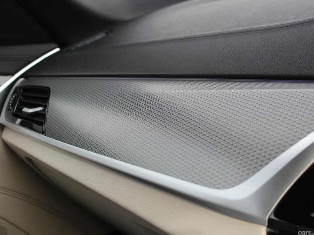 BMW 5-Series Saloon, Petrol Plug-in Hybrid, 2019, White