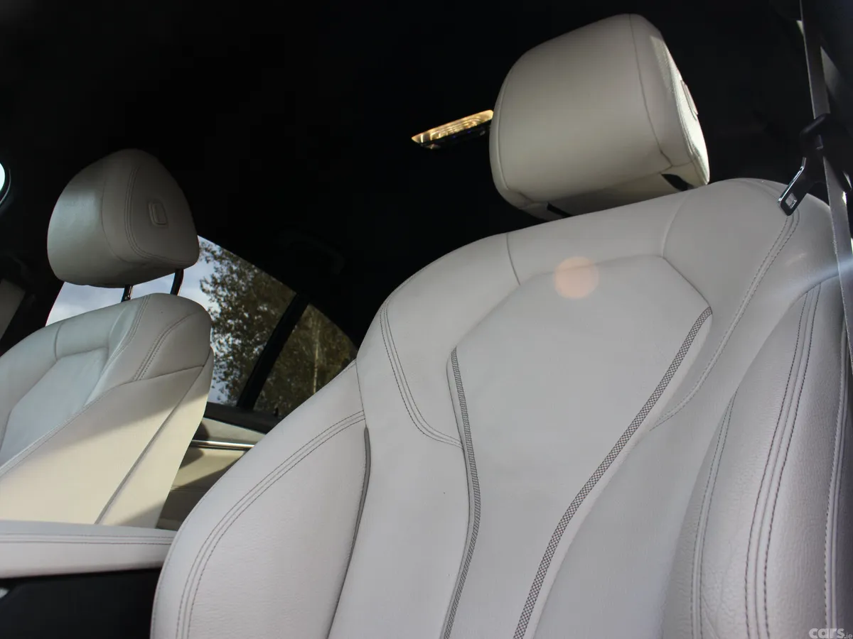 BMW 5-Series Saloon, Petrol Plug-in Hybrid, 2019, White