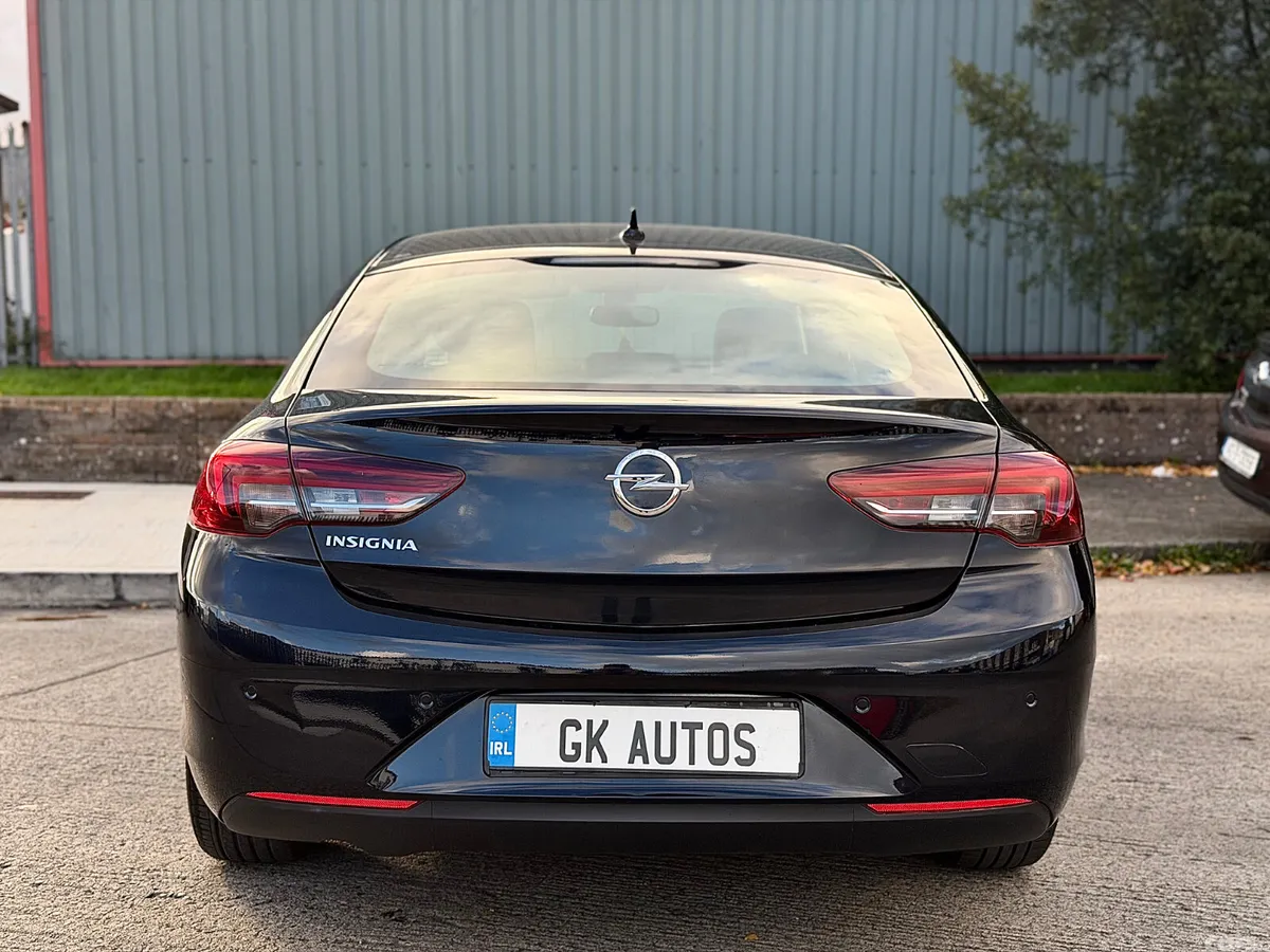 Opel Insignia Hatchback, Diesel, 2019, Blue