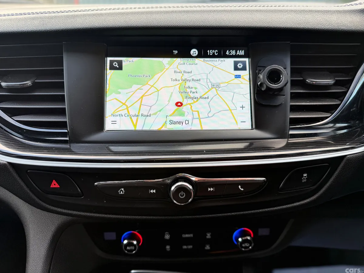 Opel Insignia Hatchback, Diesel, 2019, Blue
