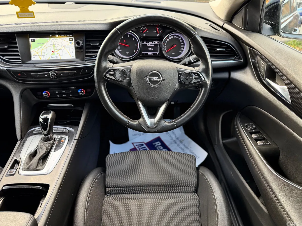 Opel Insignia Hatchback, Diesel, 2019, Blue
