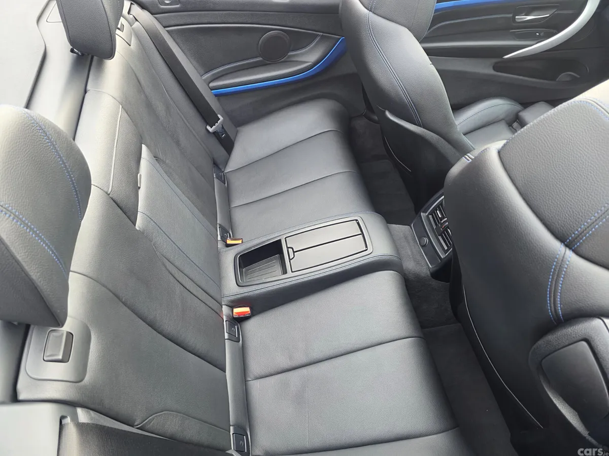 BMW 4-Series Convertible, Petrol, 2016, Blue