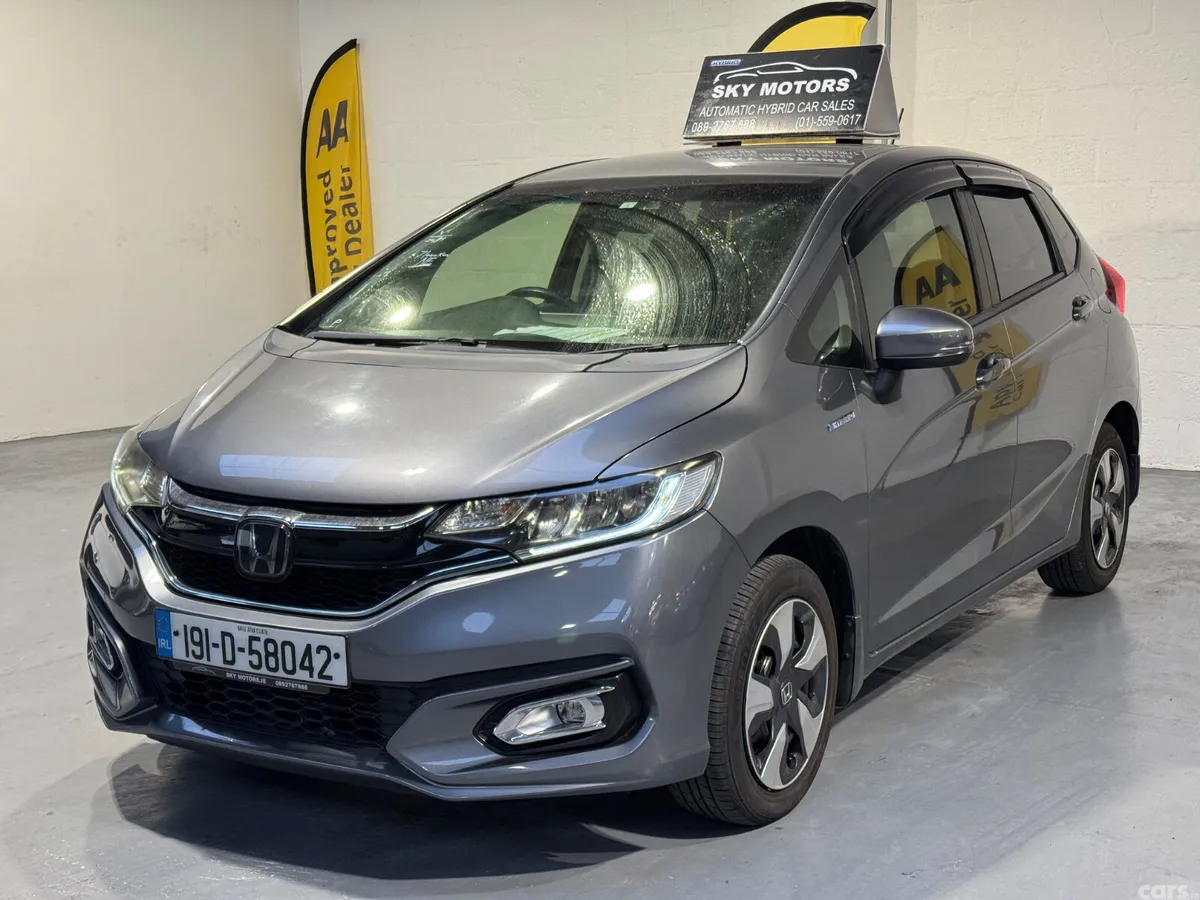 Honda Fit Hatchback, Petrol Hybrid, 2019, Grey
