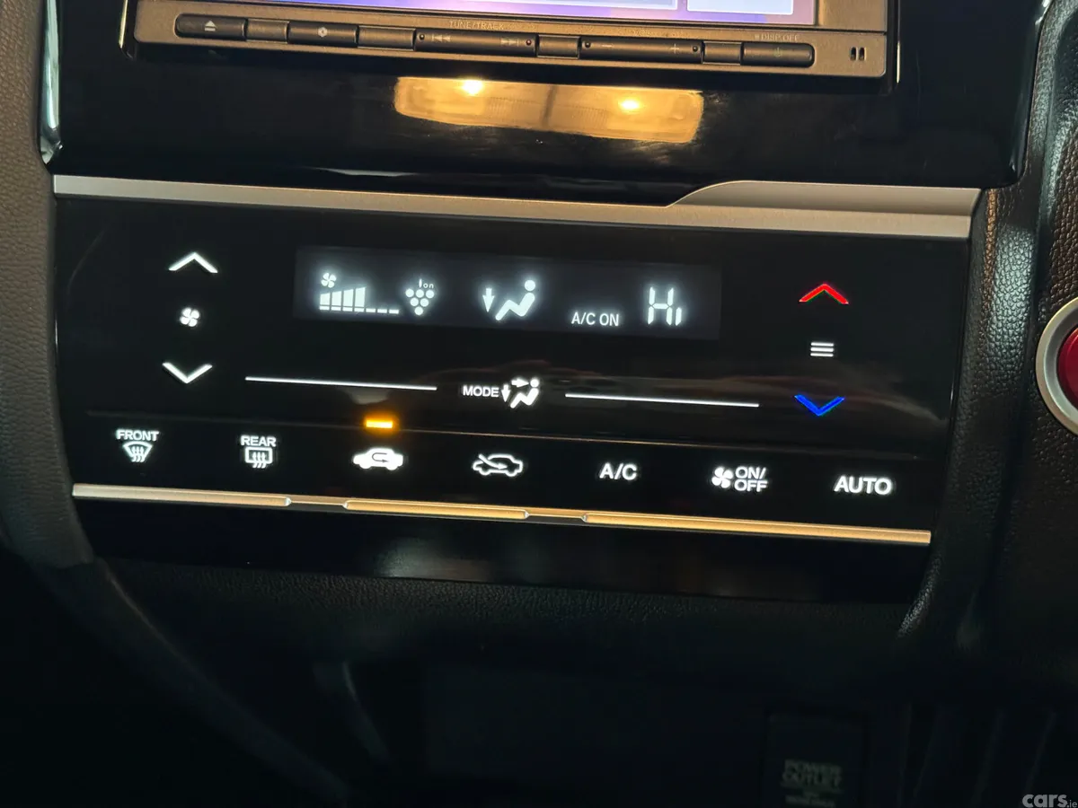 Honda Fit Hatchback, Petrol Hybrid, 2019, Grey