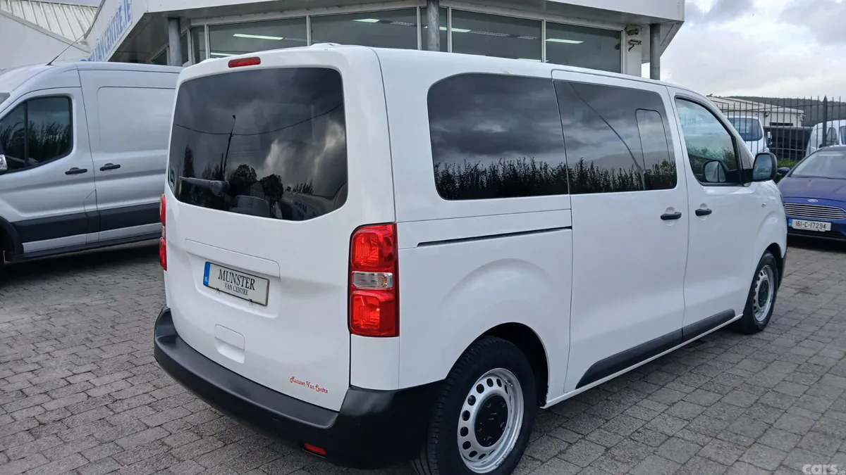 Toyota Proace MPV, Diesel, 2022, White