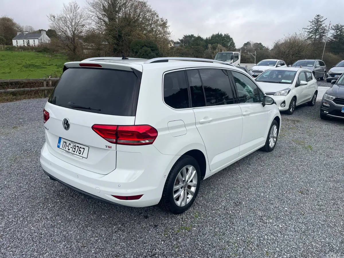 Volkswagen Touran MPV, Petrol, 2017, White