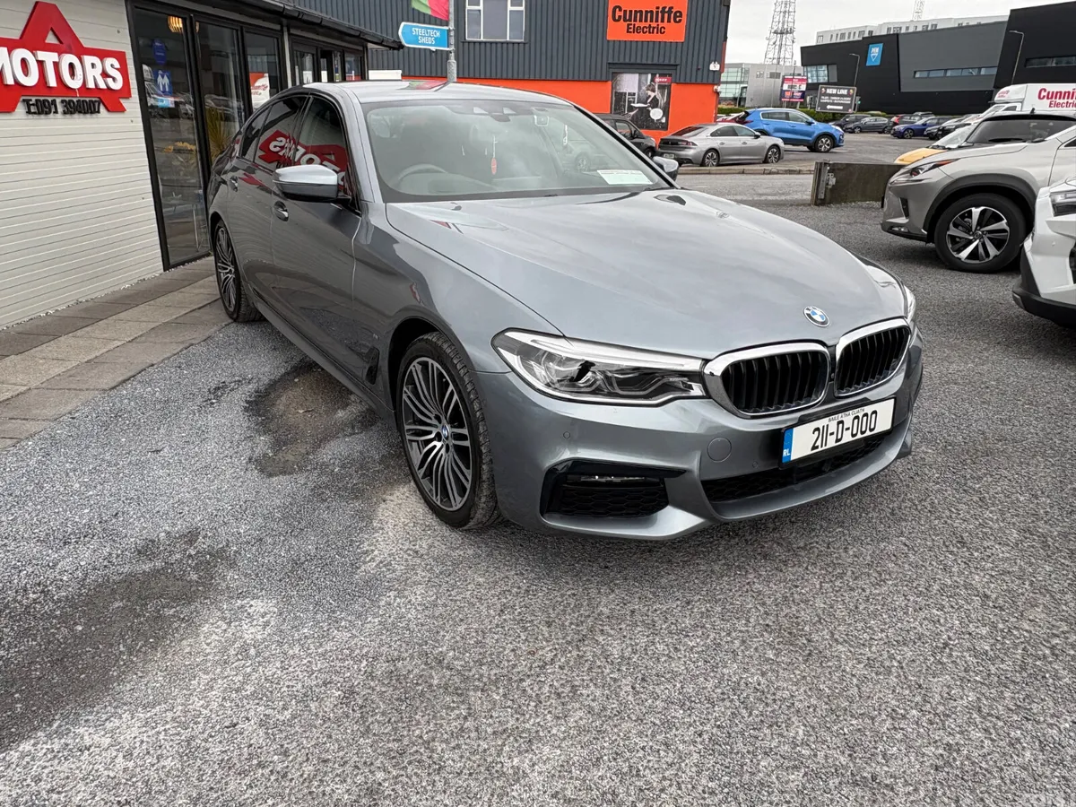 BMW 5-Series Saloon, Petrol Plug-in Hybrid, 2021, Grey