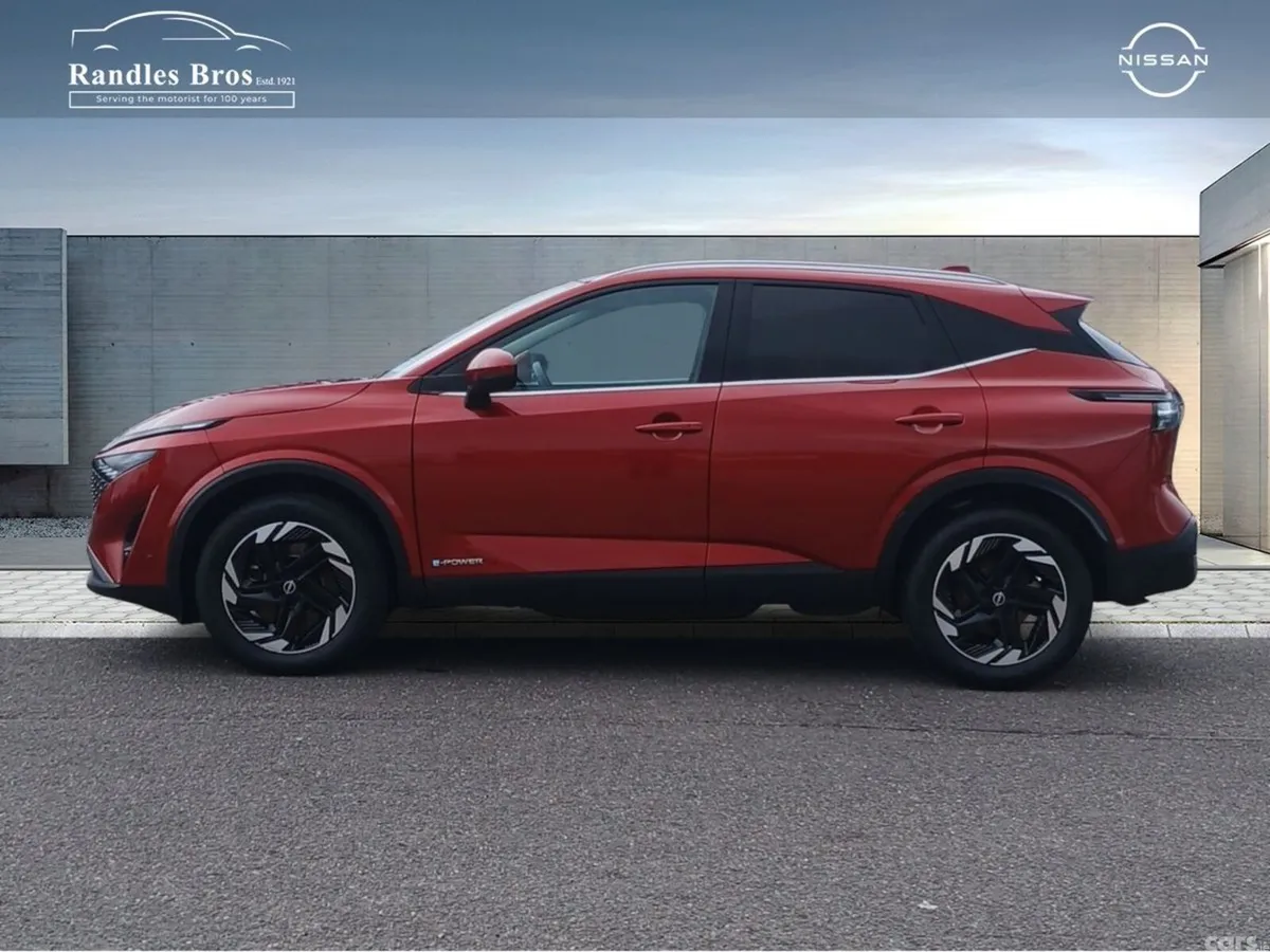 Nissan Qashqai MPV, Petrol Hybrid, 2026, Red