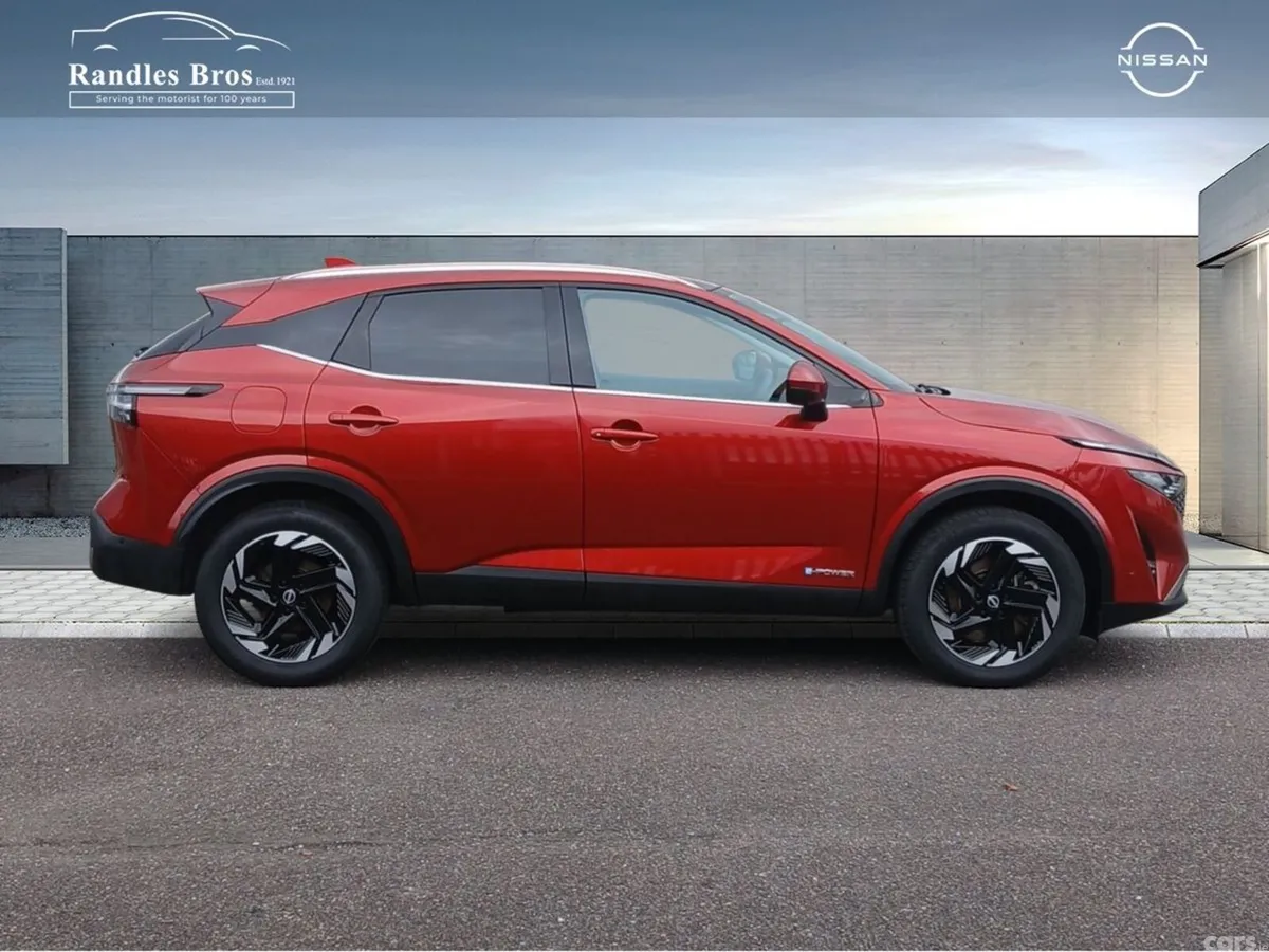 Nissan Qashqai MPV, Petrol Hybrid, 2026, Red