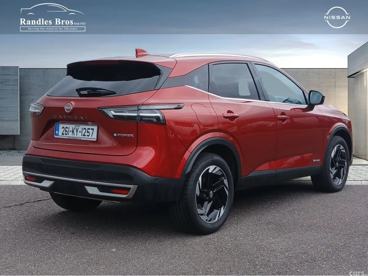 Nissan Qashqai MPV, Petrol Hybrid, 2026, Red