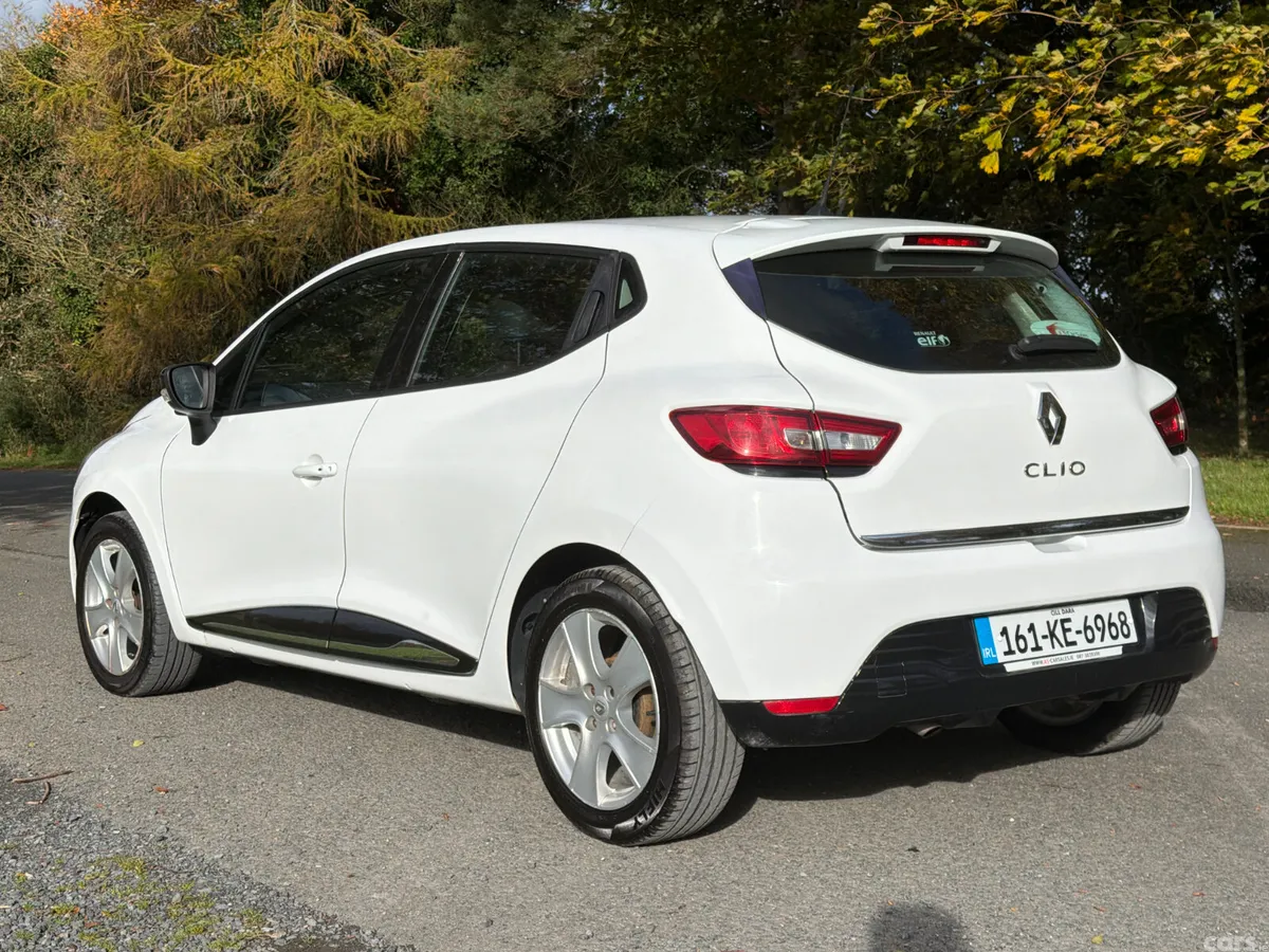 Renault Clio Hatchback, Petrol, 2016, White