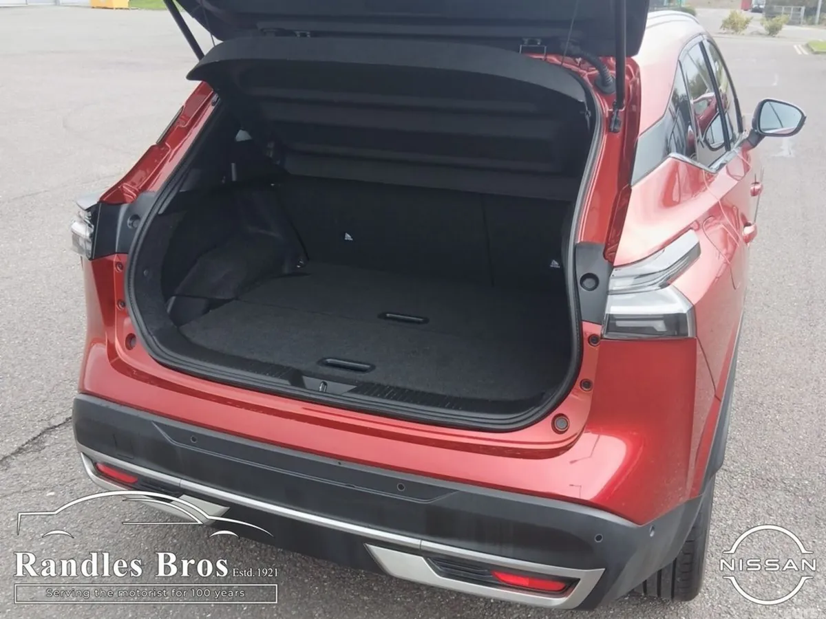Nissan Qashqai MPV, Petrol Hybrid, 2026, Red