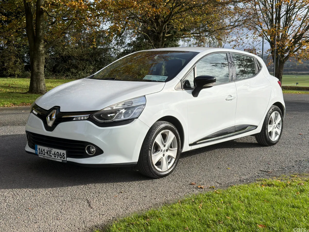 Renault Clio Hatchback, Petrol, 2016, White