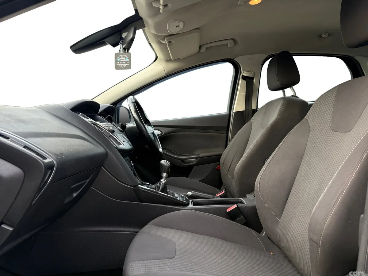 Ford Focus Hatchback, Diesel, 2018, Blue