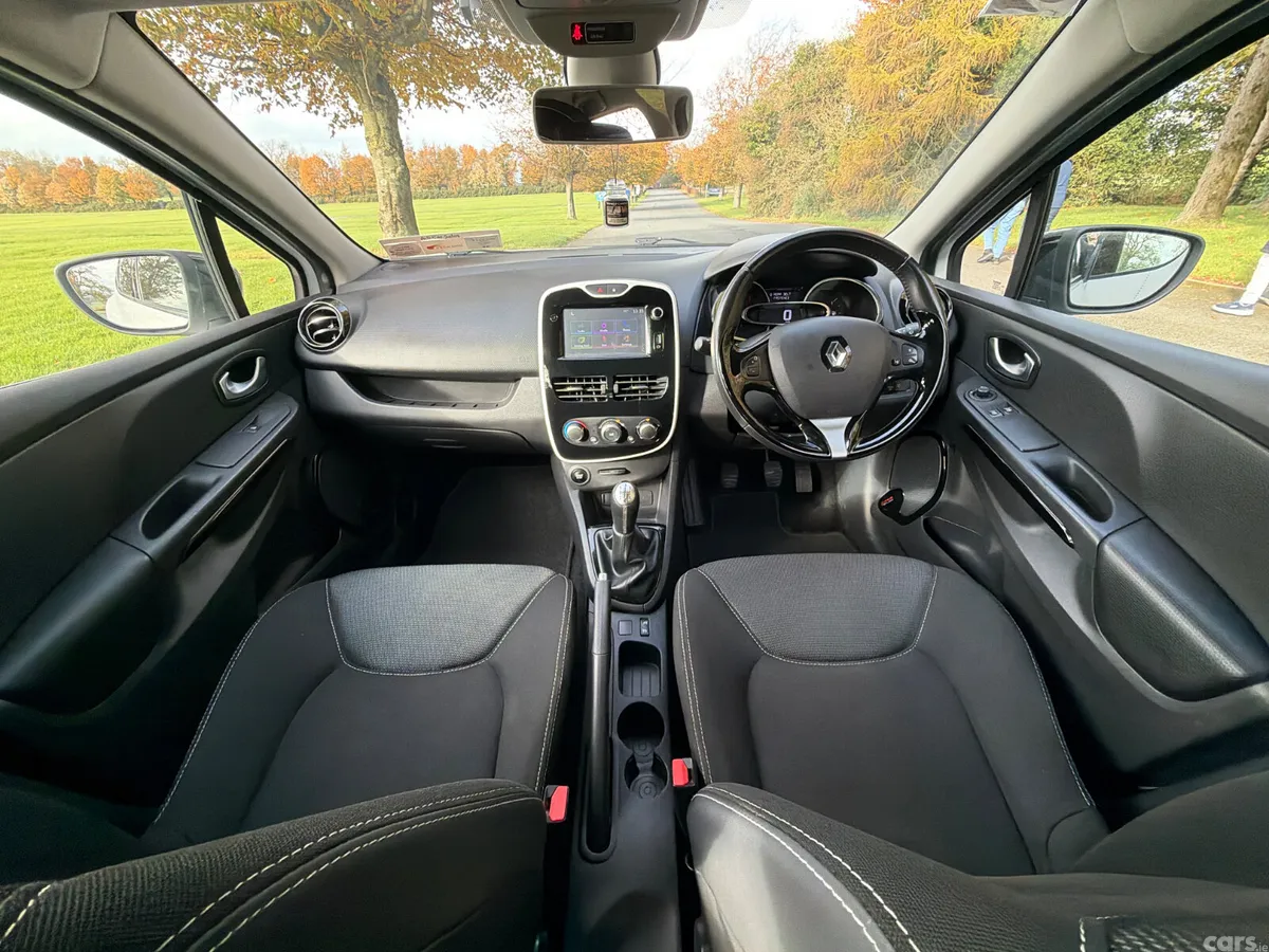 Renault Clio Hatchback, Petrol, 2016, White