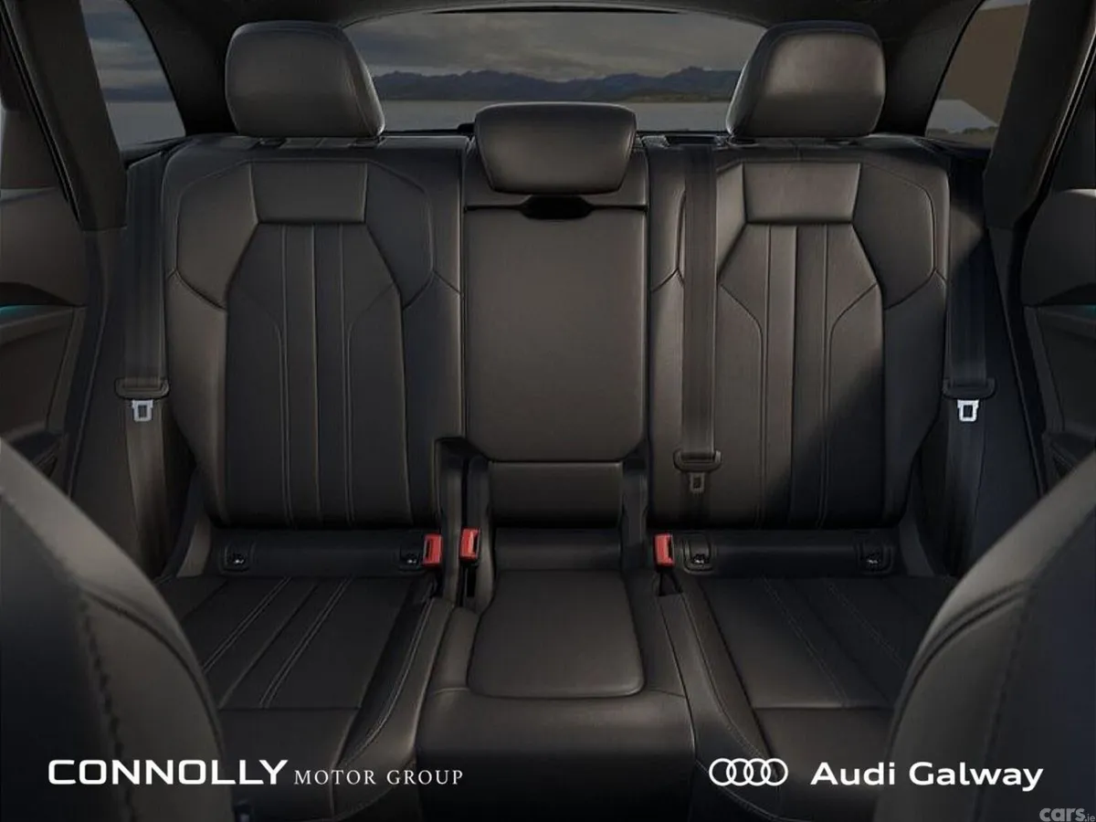 Audi Q5 SUV, Petrol Plug-in Hybrid, 2027, Blue