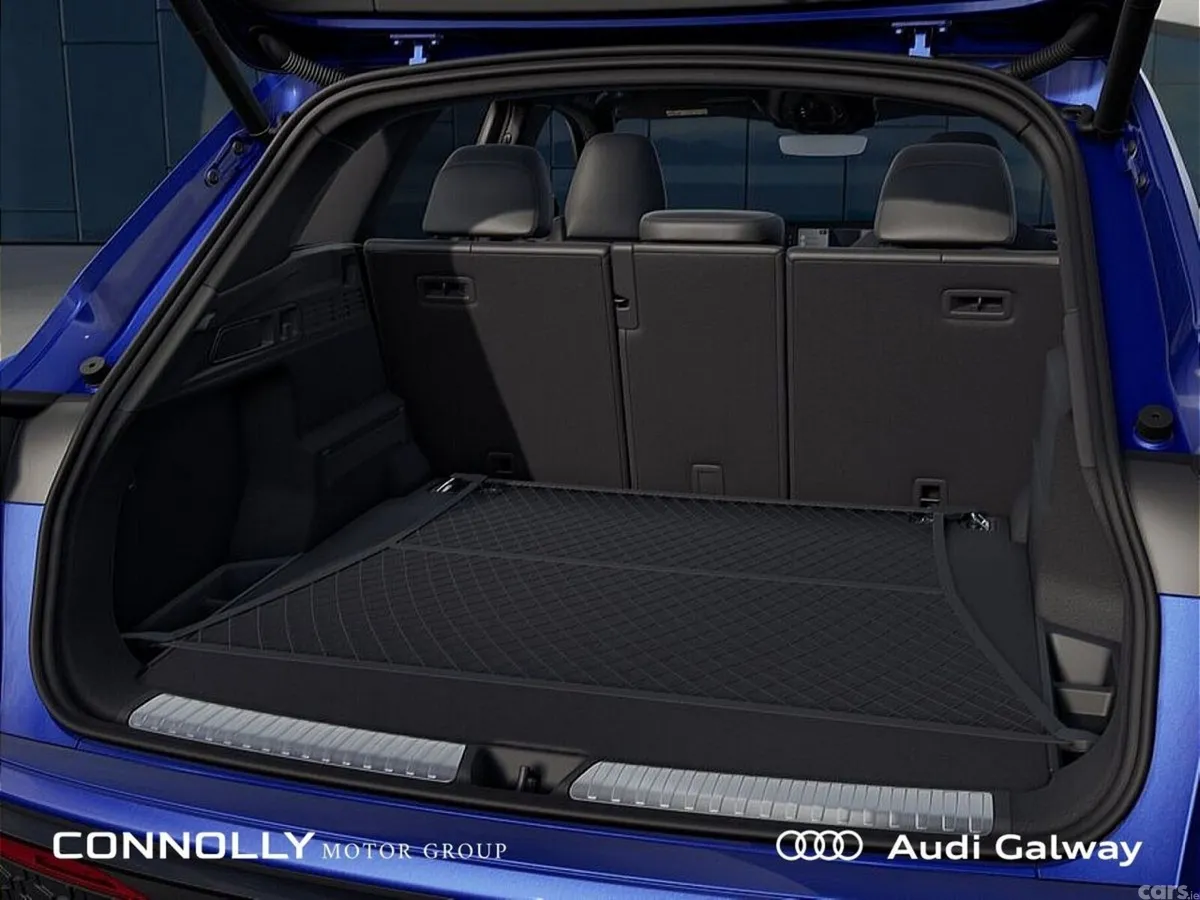 Audi Q5 SUV, Petrol Plug-in Hybrid, 2027, Blue